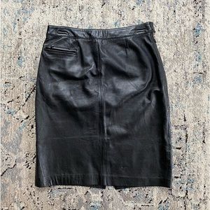 Urchin black leather skirt